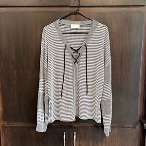 NWOT Sugarfox Black & White Lace Up Sweater Large